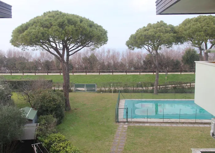 Lagoon View Deluxe Flat + Pool&Parking